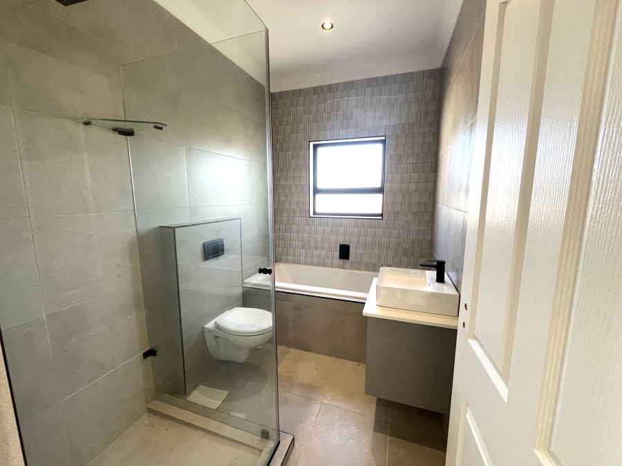 4 Bedroom Property for Sale in Sandown Western Cape